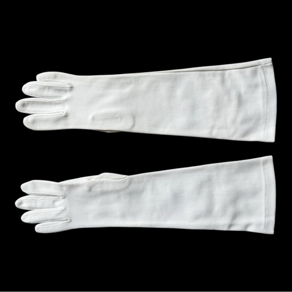 Bundle of Vintage Gloves - Picture 3 of 12